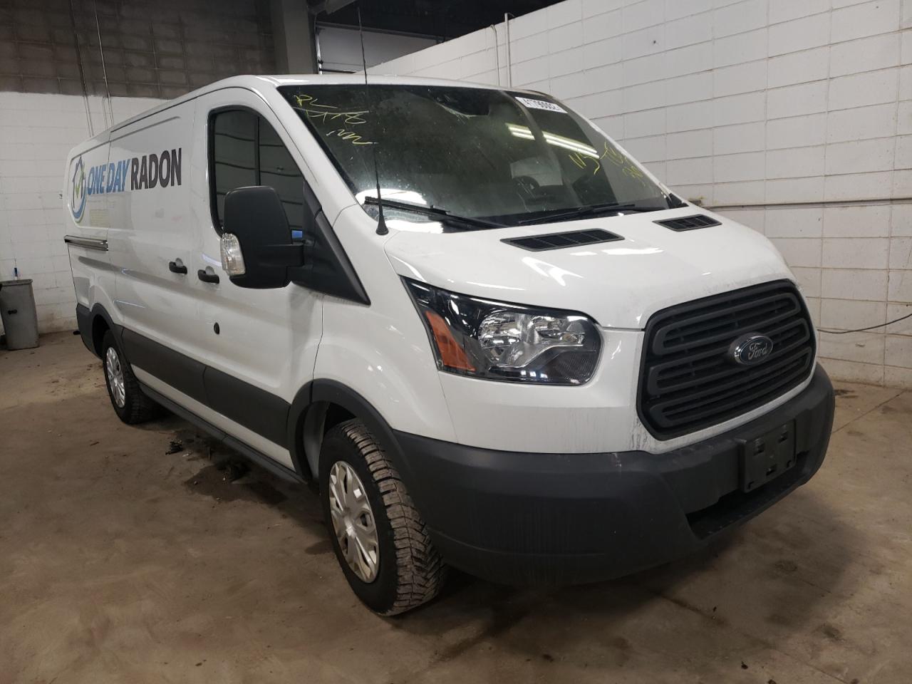 FORD TRANSIT T- 2016 with VIN 1FTYE1YM9GKA00983 - Photo from auction