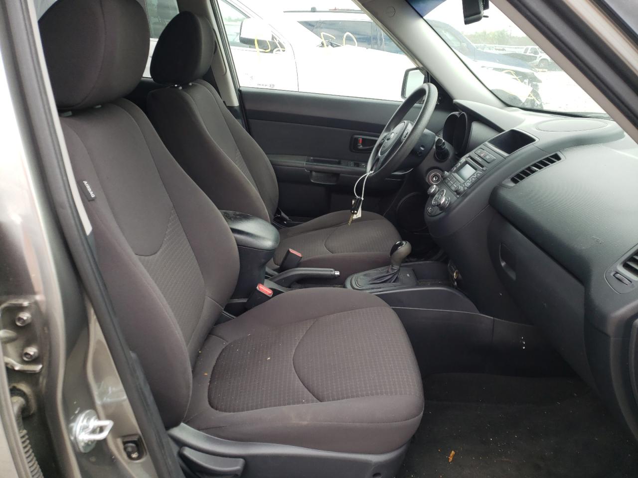 Photo 5 from auction – 2013 KIA SOUL with VIN KNDJT2A54D7554303