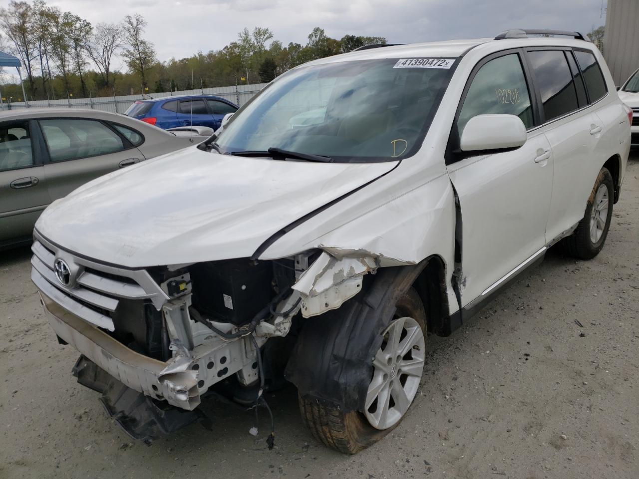 Photo 2 from auction – 2013 TOYOTA HIGHLANDER with VIN 5TDZA3EH4DS042100