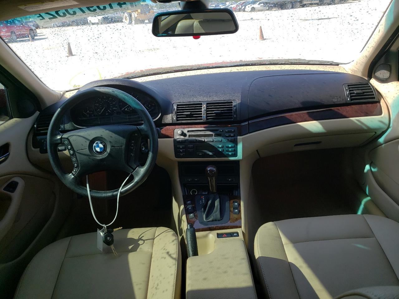 Photo 9 from auction – 2005 BMW 325 I with VIN WBAEV33455KX12777