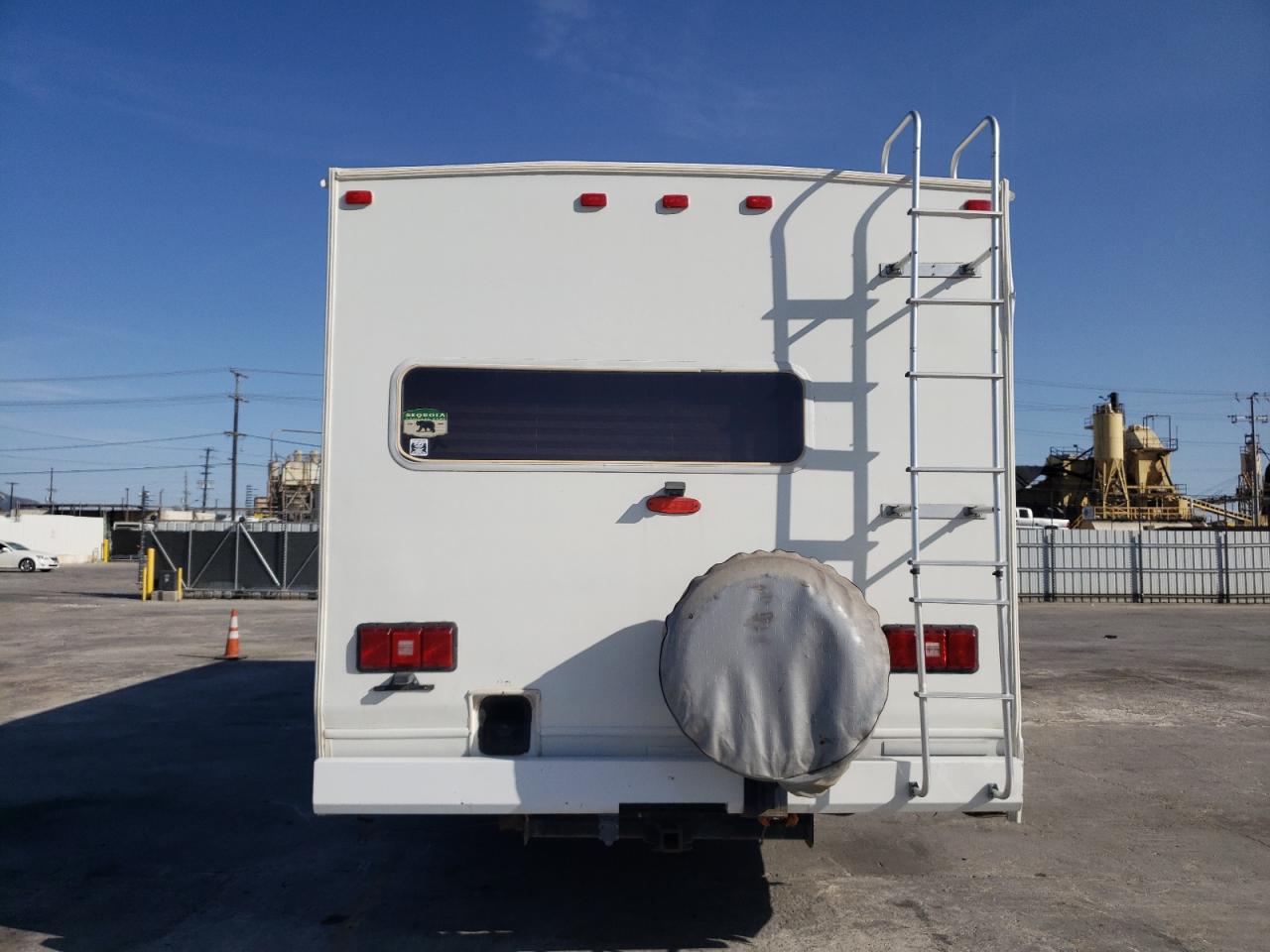Photo 6 from auction – 2004 JAYC MOTORHOME with VIN 1FDXE45S23HB75871