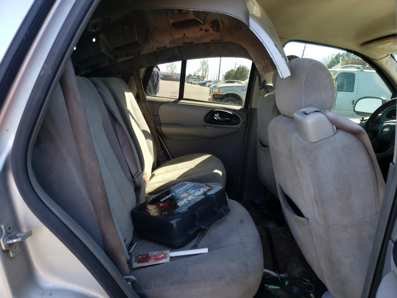 Photo 6 from auction – 2005 CHEVROLET TRAILBLAZE with VIN 1GNDT13S352331363