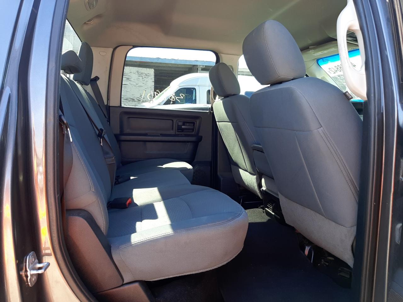 Photo 6 from auction – 2014 RAM 1500 ST with VIN 1C6RR7KT3ES361819