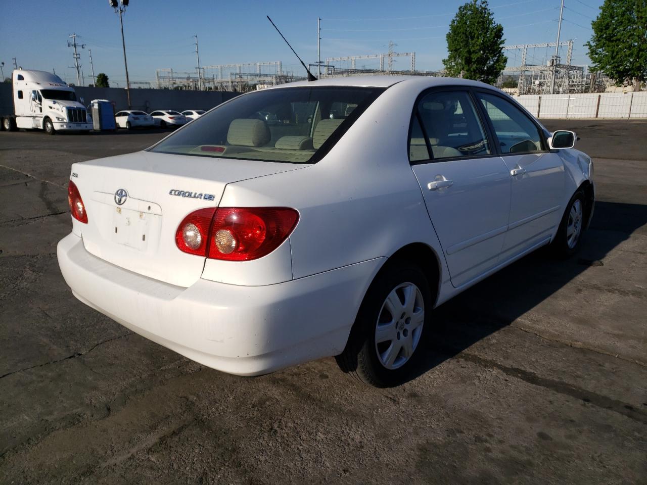 Photo 4 from auction – 2005 TOYOTA COROLLA CE with VIN 1NXBR30E45Z427060