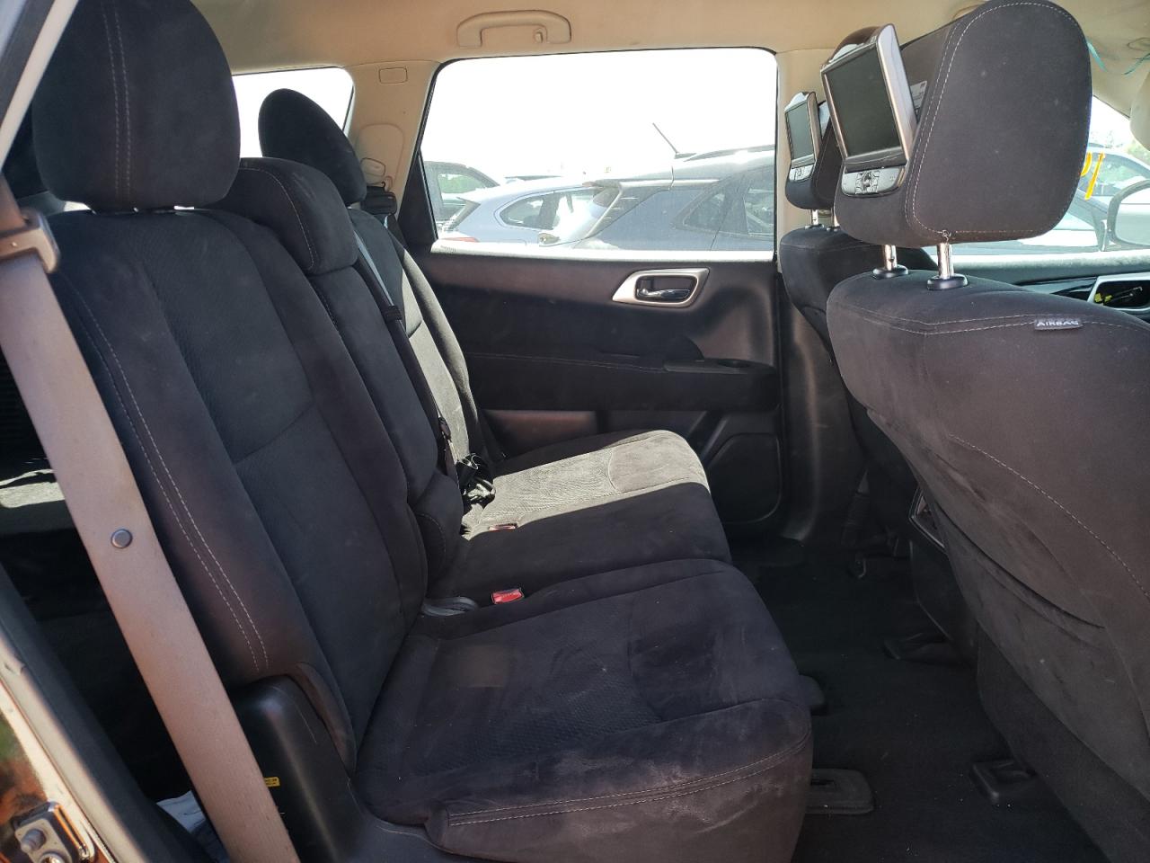 Photo 6 from auction – 2014 NISSAN PATHFINDER with VIN 5N1AR2MN9EC624845