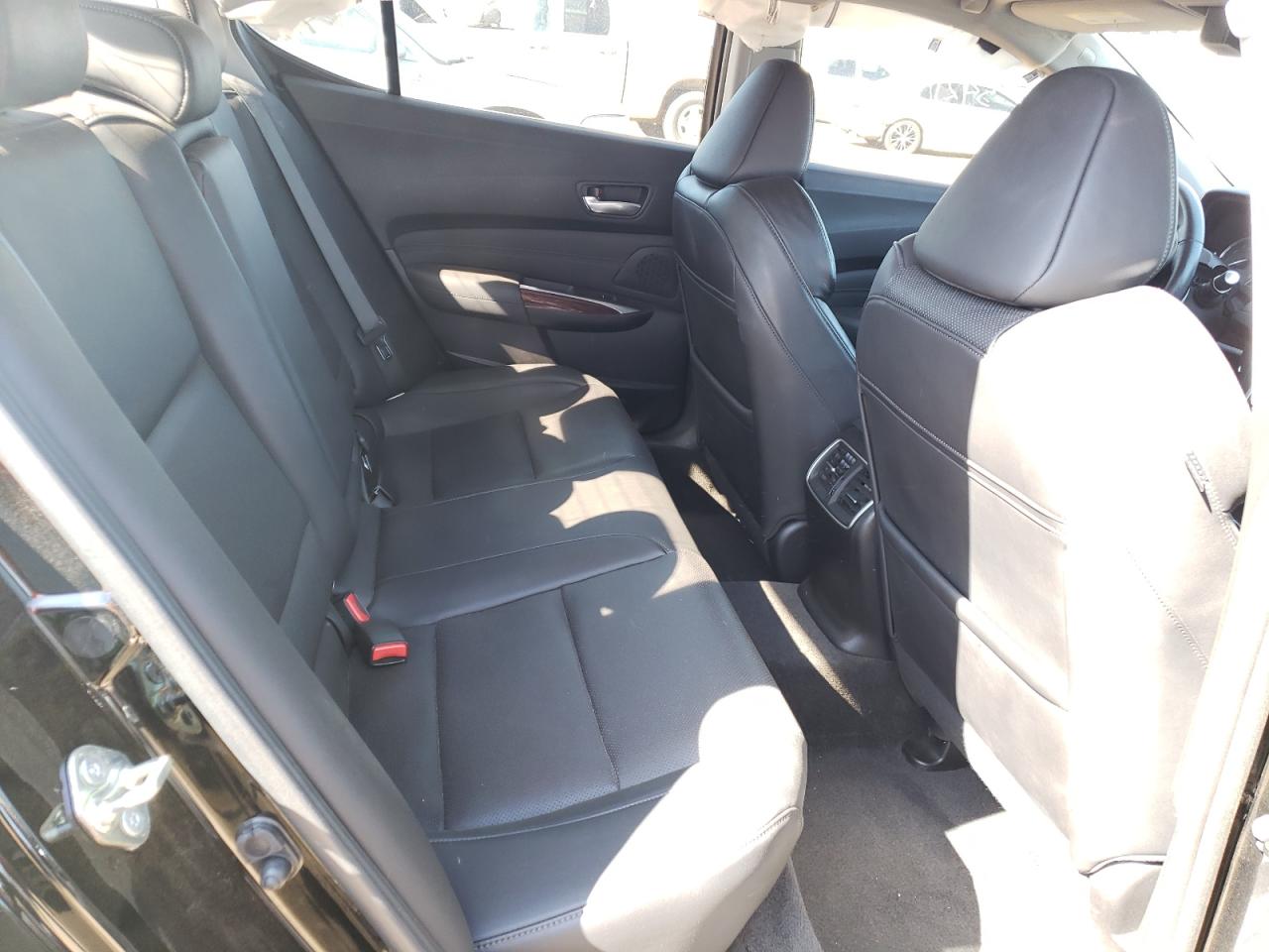 Photo 6 from auction – 2016 ACURA TLX TECH with VIN 19UUB2F55GA009874