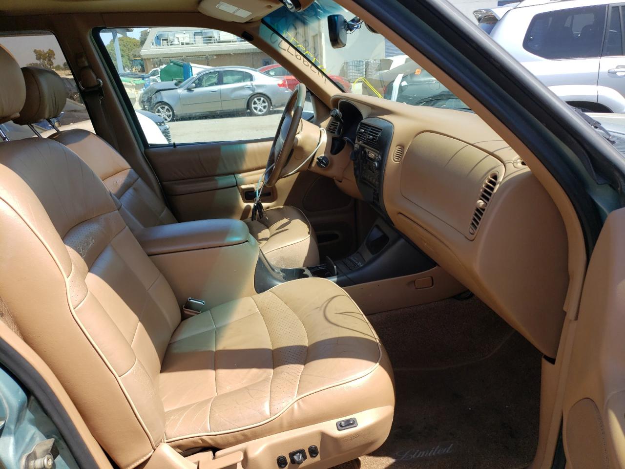 Photo 5 from auction – 1996 FORD EXPLORER with VIN 1FMDU34X7TZB58553