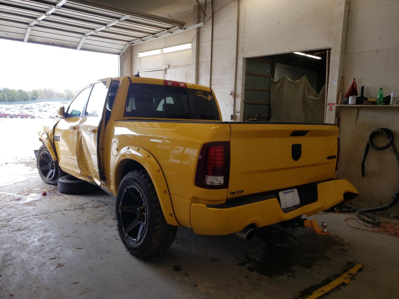 Photo 3 from auction – 2016 RAM 1500 SPORT with VIN 1C6RR7MT9GS350453