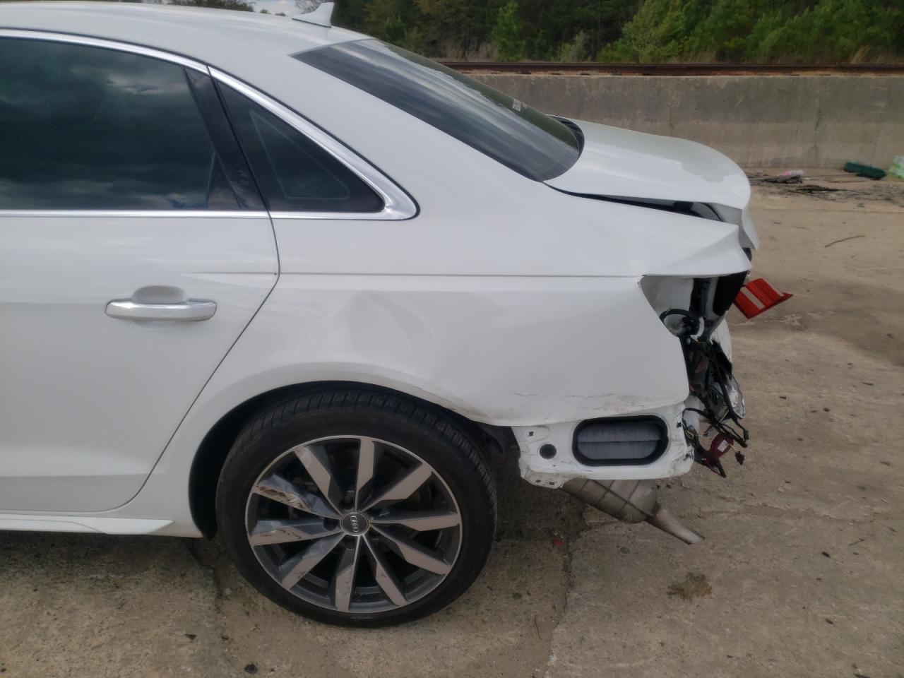 Photo 9 from auction – 2020 AUDI A4 PREMIUM with VIN WAUHMAF46LA055930
