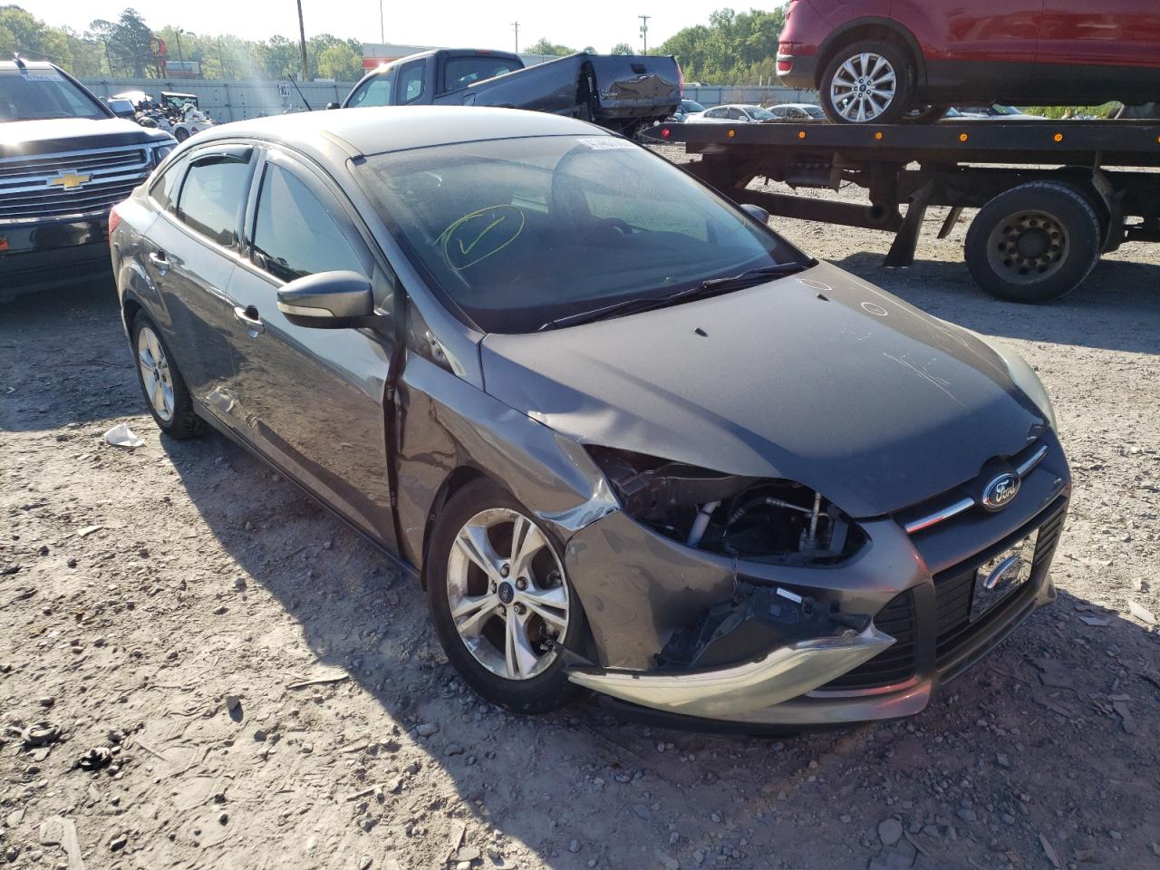 FORD FOCUS SE 2014 with VIN 1FADP3F20EL240331 - Photo from auction