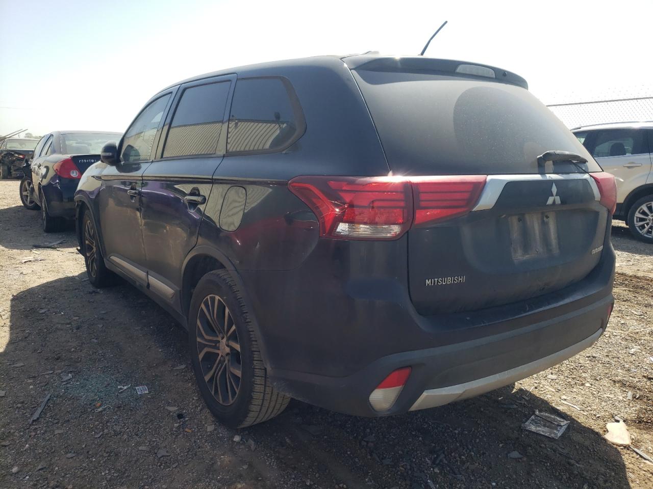 Photo 3 from auction – 2016 MITSUBISHI OUTLANDER with VIN JA4AD3A38GZ001710
