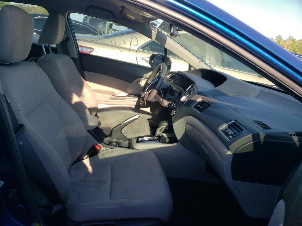 Photo 5 from auction – 2014 HONDA CIVIC LX with VIN 19XFB2F53EE035682