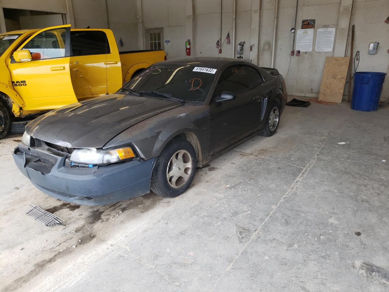 Photo 2 from auction – 2004 FORD MUSTANG with VIN 1FAFP40614F136616