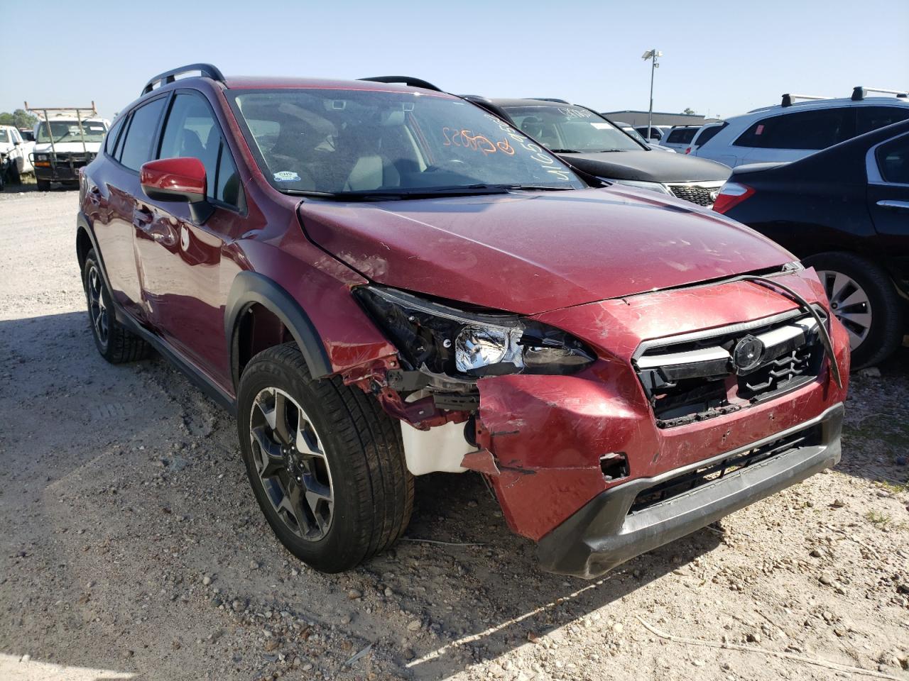 SUBARU CROSSTREK 2019 with VIN JF2GTAEC1K8335921 - Photo from auction