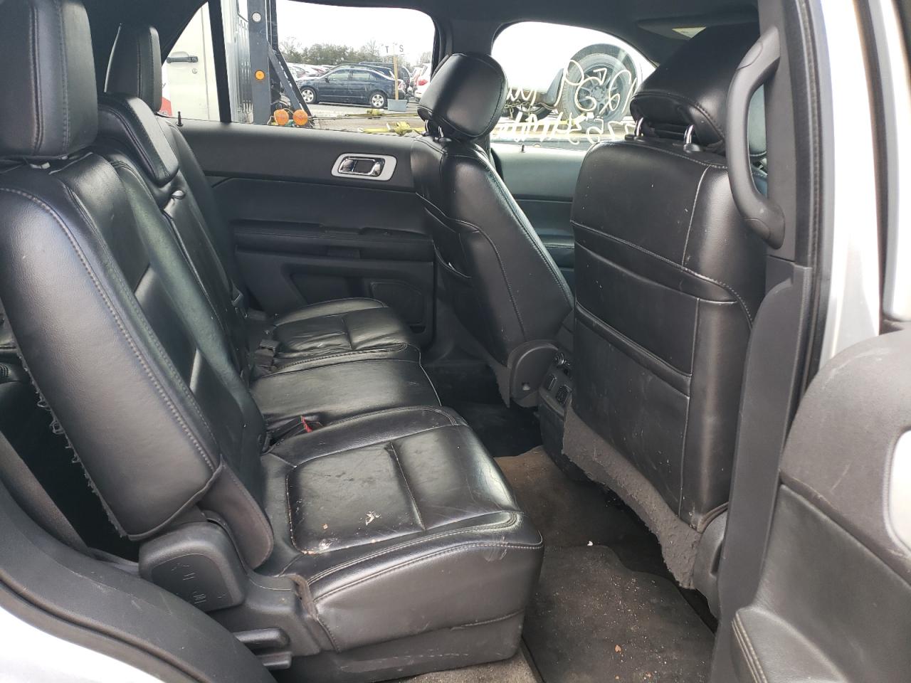 Photo 6 from auction – 2011 FORD EXPLORER L with VIN 1FMHK8F81BGA72064