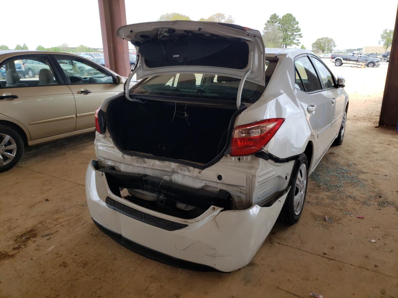 Photo 4 from auction – 2017 TOYOTA COROLLA L with VIN 5YFBURHE0HP573144