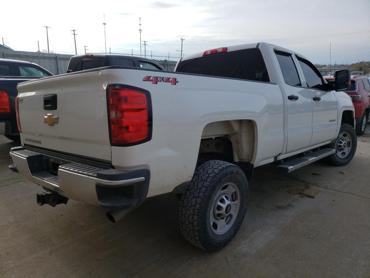 Photo 4 from auction – 2019 CHEVROLET SILVERADO with VIN 2GC2KREG3K1112750