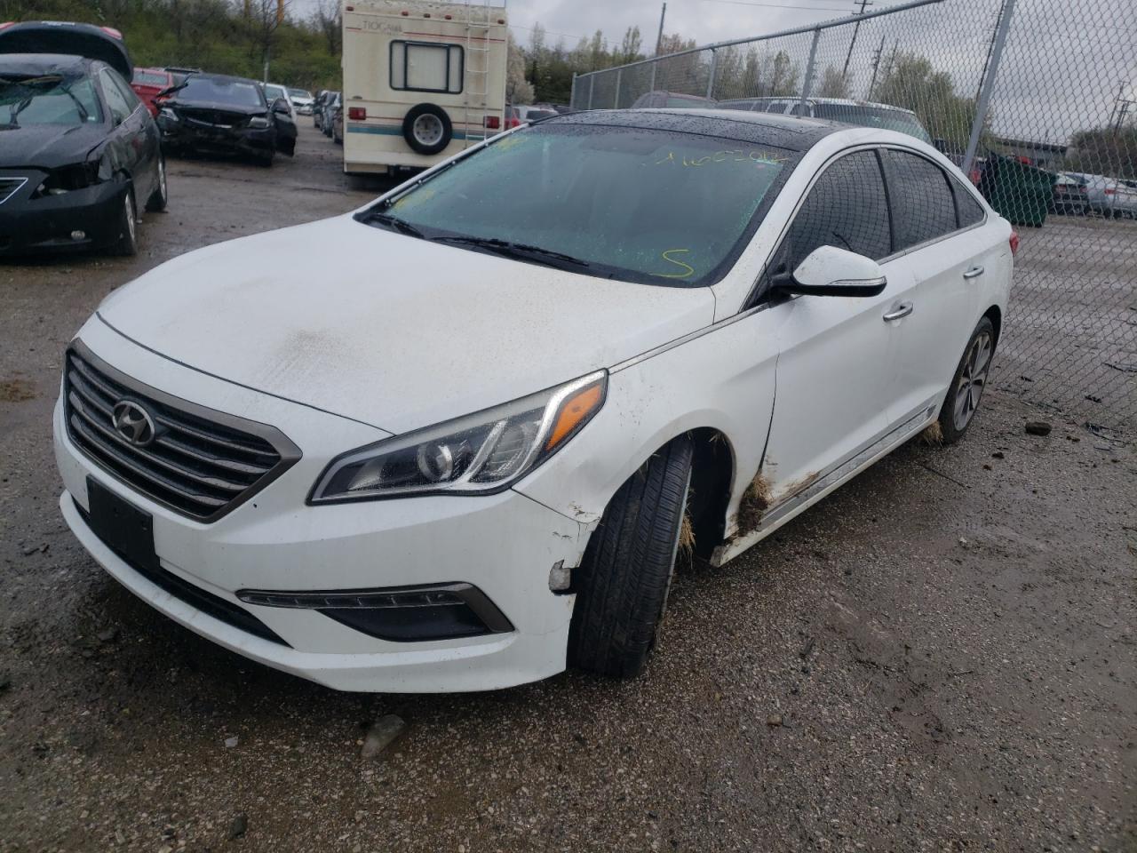 Photo 2 from auction – 2015 HYUNDAI SONATA SPO with VIN 5NPE34AF6FH114149