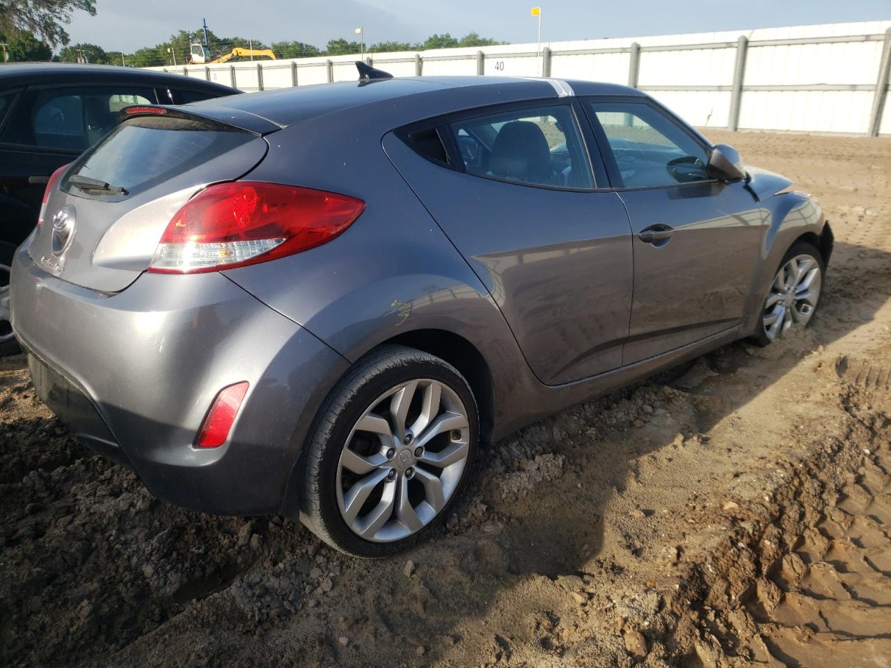 Photo 4 from auction – 2012 HYUNDAI VELOSTER with VIN KMHTC6AD9CU028283