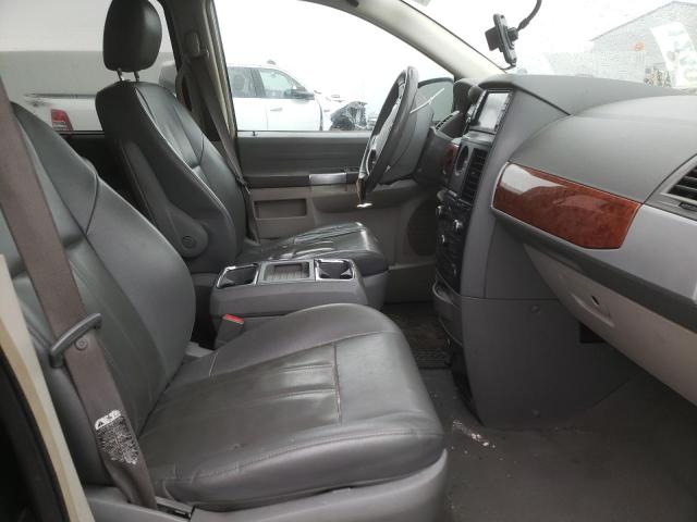 Photo 5 from auction – 2008 CHRYSLER TOWN & COU with VIN 2A8HR54PX8R138376