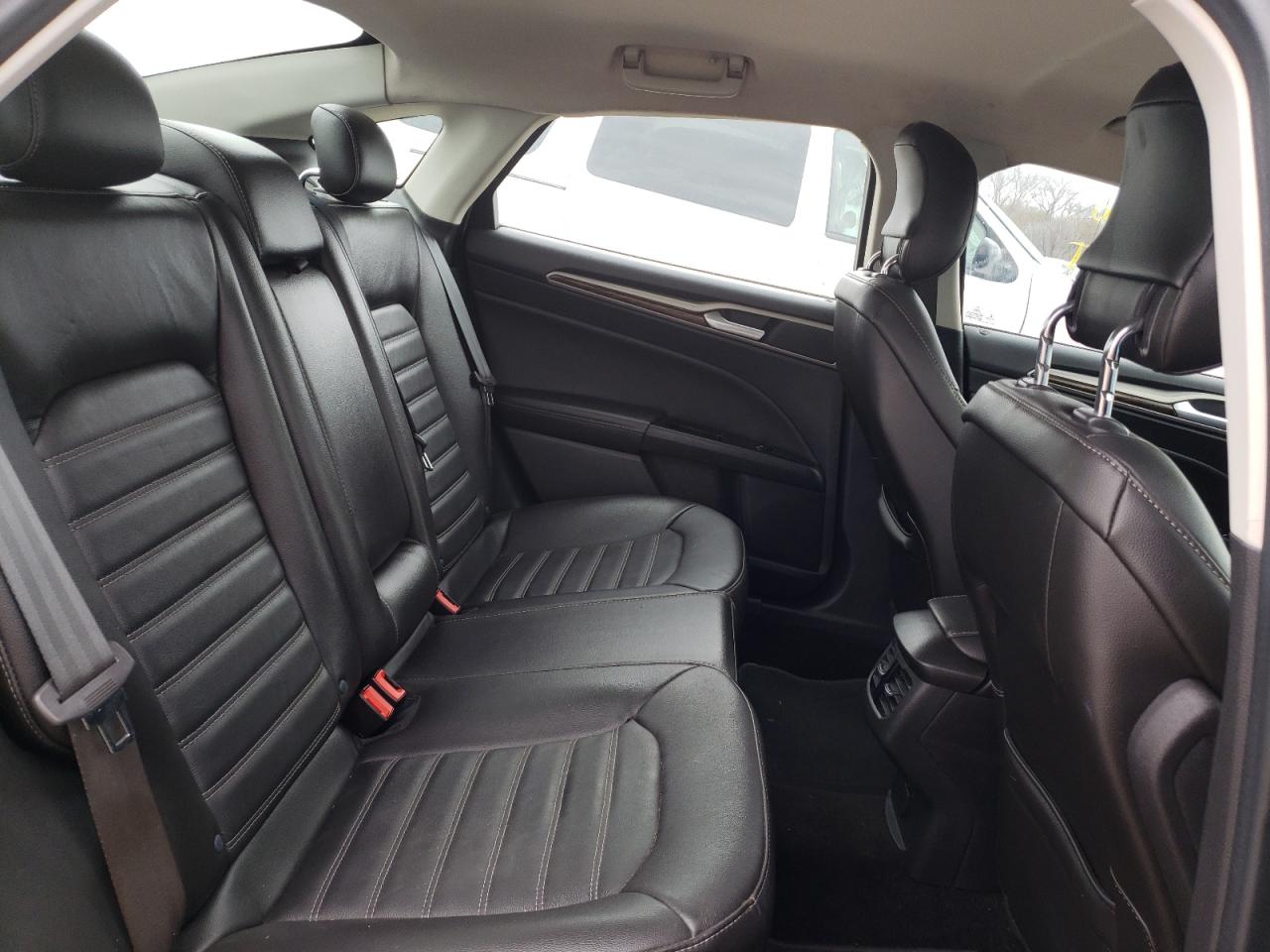 Photo 6 from auction – 2013 FORD FUSION SE with VIN 3FA6P0HR4DR286309