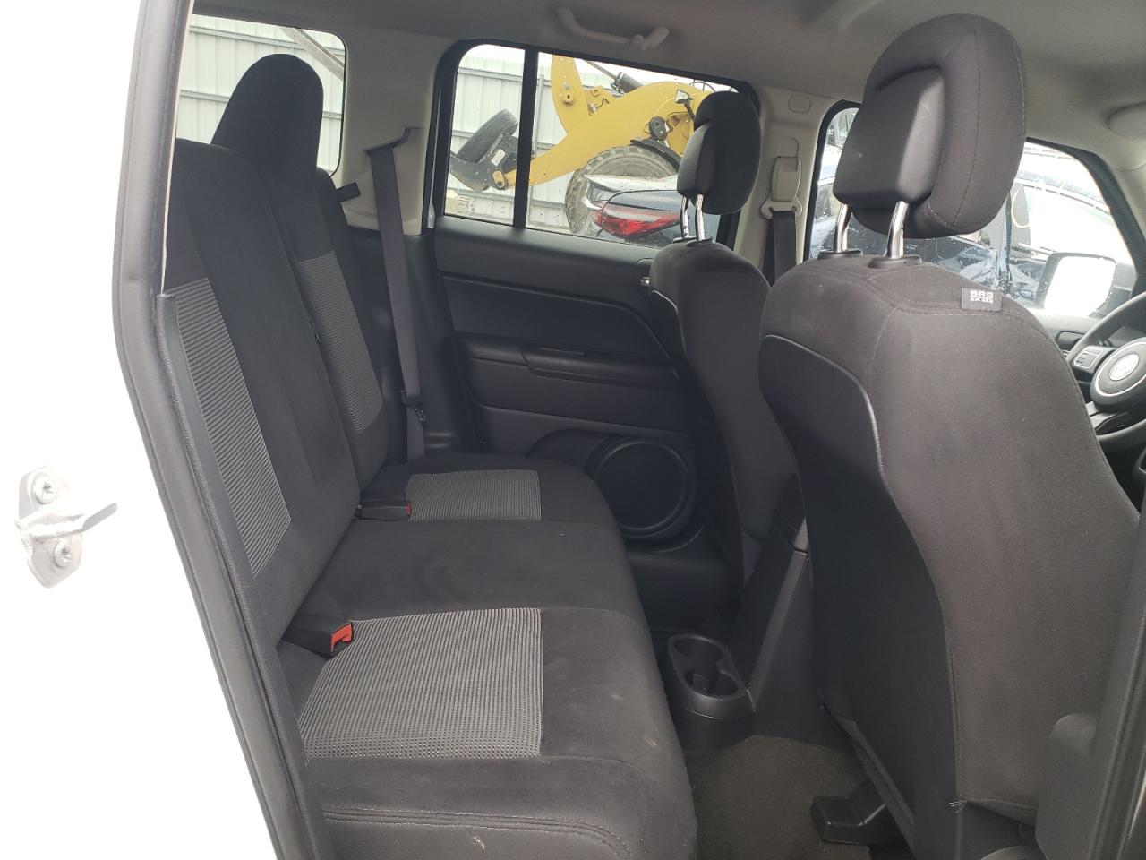 Photo 6 from auction – 2016 JEEP PATRIOT SP with VIN 1C4NJPBA7GD812254