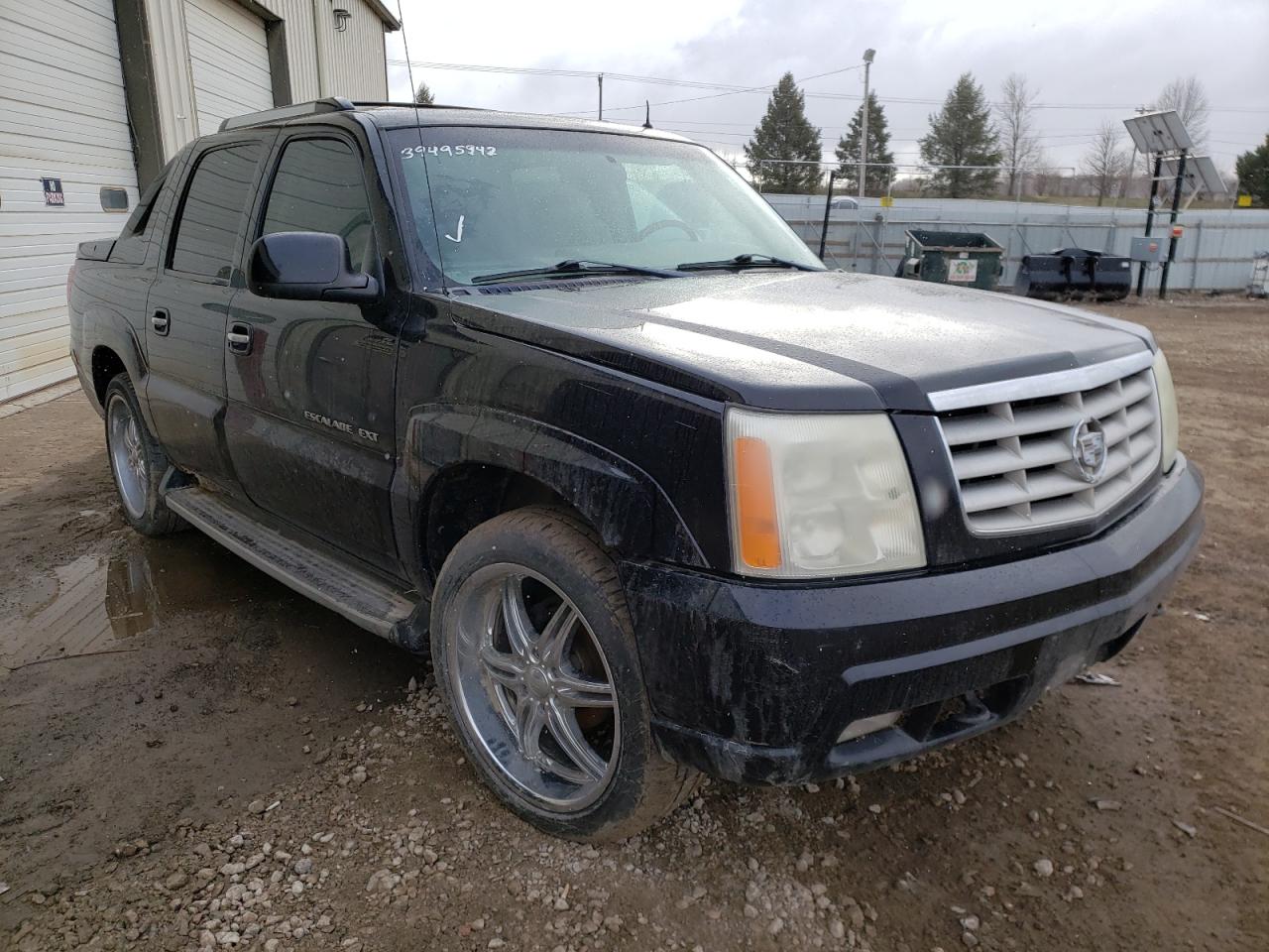 CADILLAC ESCALADE E 2002 with VIN 3GYEK63N62G281837 - Photo from auction
