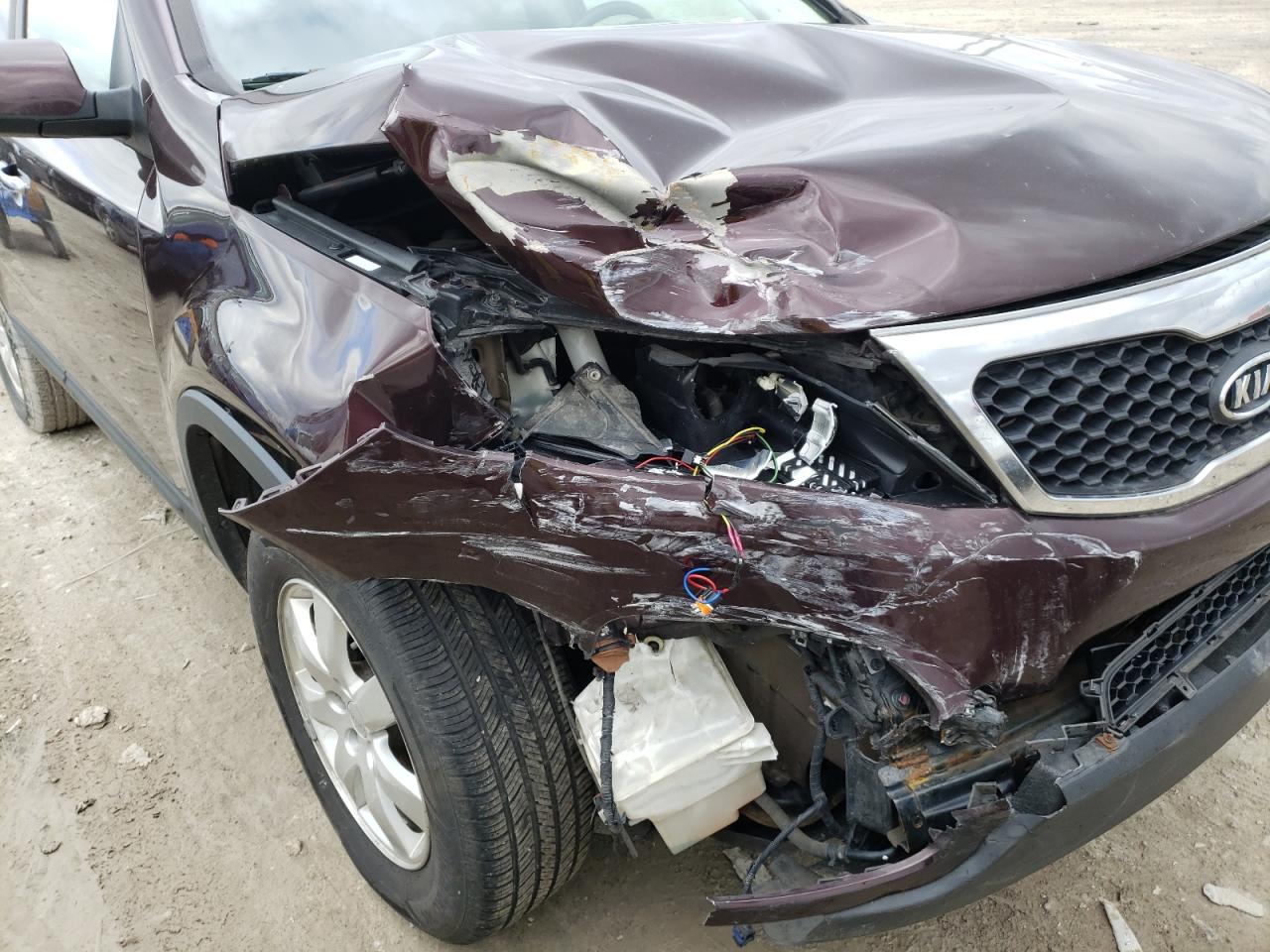 Photo 9 from auction – 2011 KIA SORENTO BA with VIN 5XYKT4A11BG130140