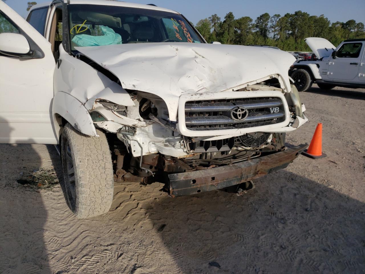 Photo 9 from auction – 2004 TOYOTA SEQUOIA with VIN 5TDZT38A44S237252
