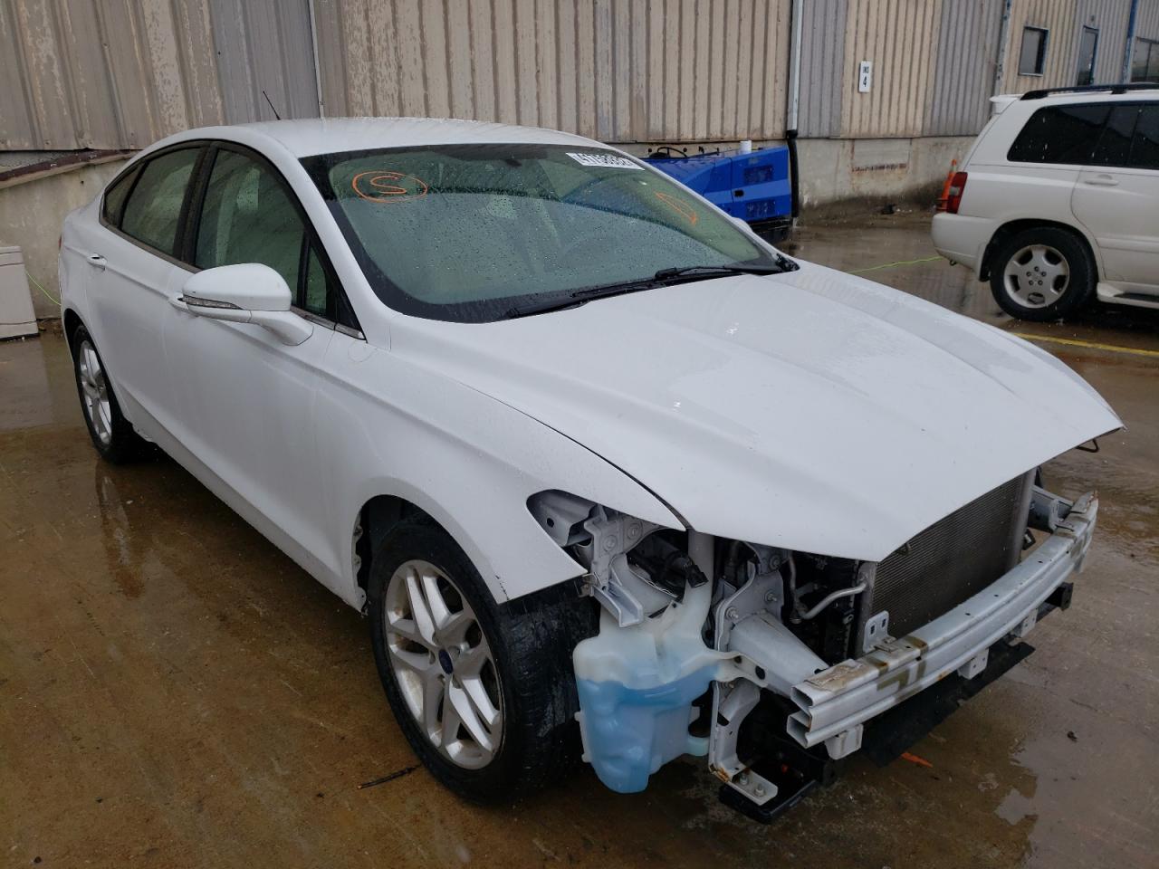 FORD FUSION SE 2015 with VIN 3FA6P0H74FR111673 - Photo from auction