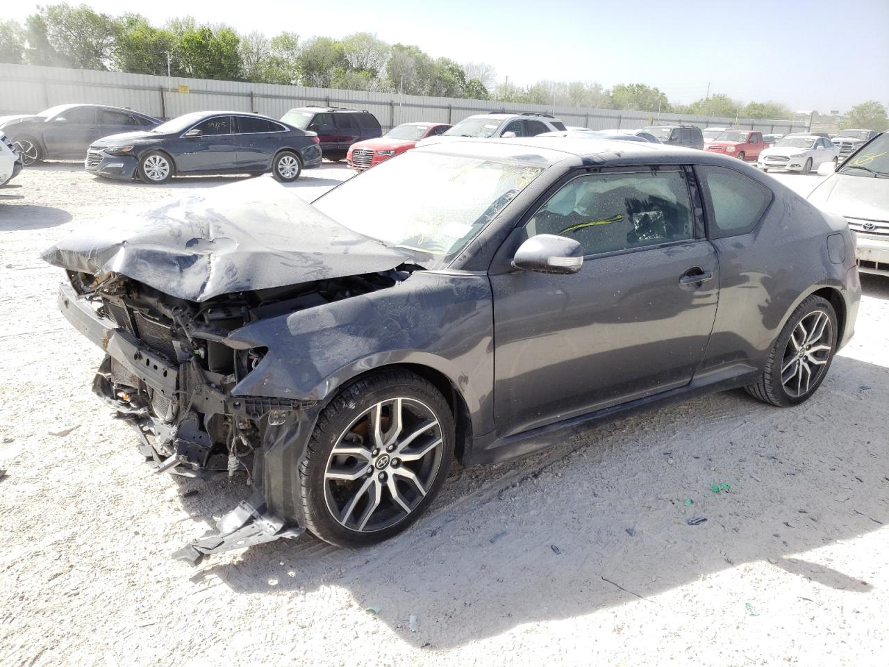 Photo 2 from auction – 2015 TOYOTA SCION TC with VIN JTKJF5C76F3091252