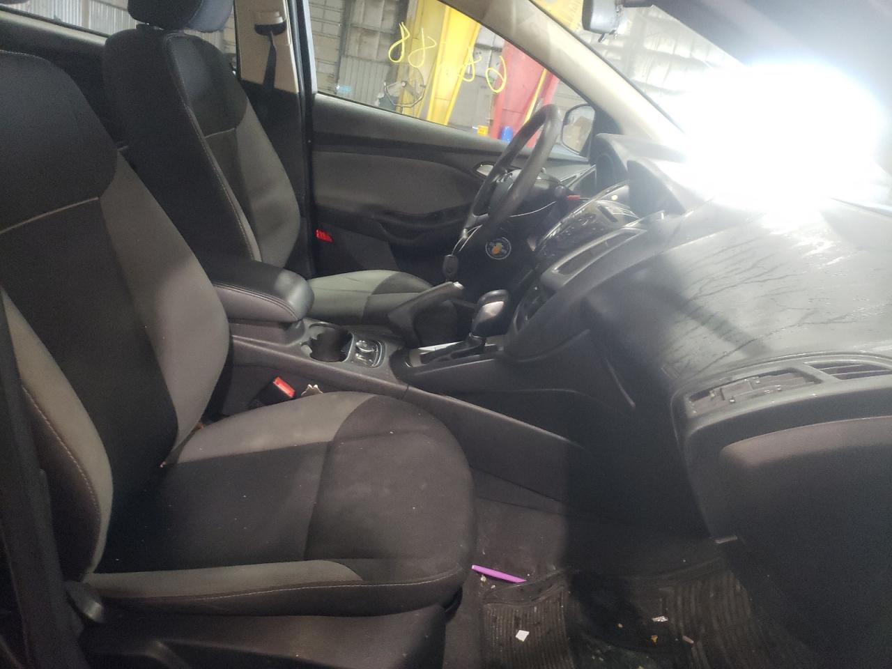 Photo 5 from auction – 2014 FORD FOCUS SE with VIN 1FADP3F22EL443107