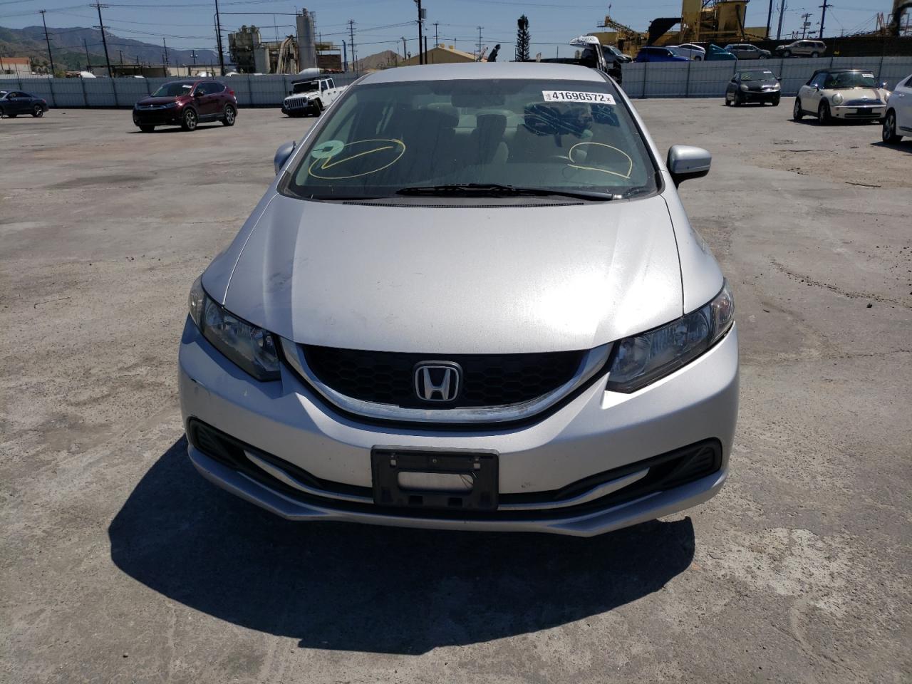 Photo 9 from auction – 2015 HONDA CIVIC LX with VIN 2HGFB2F58FH545730