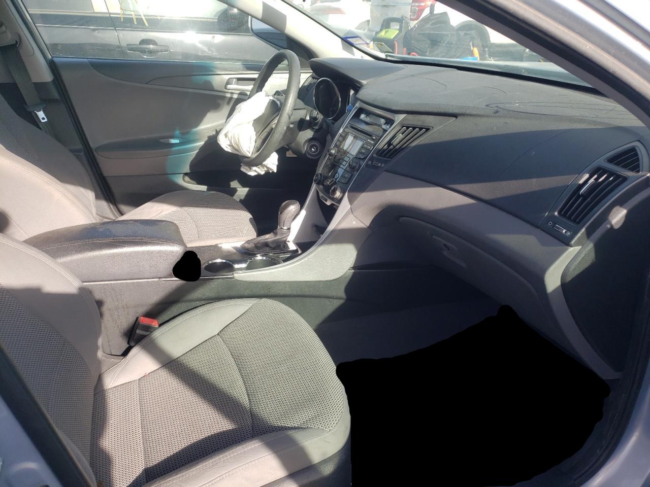 Photo 5 from auction – 2012 HYUNDAI SONATA GLS with VIN 5NPEB4AC5CH403933