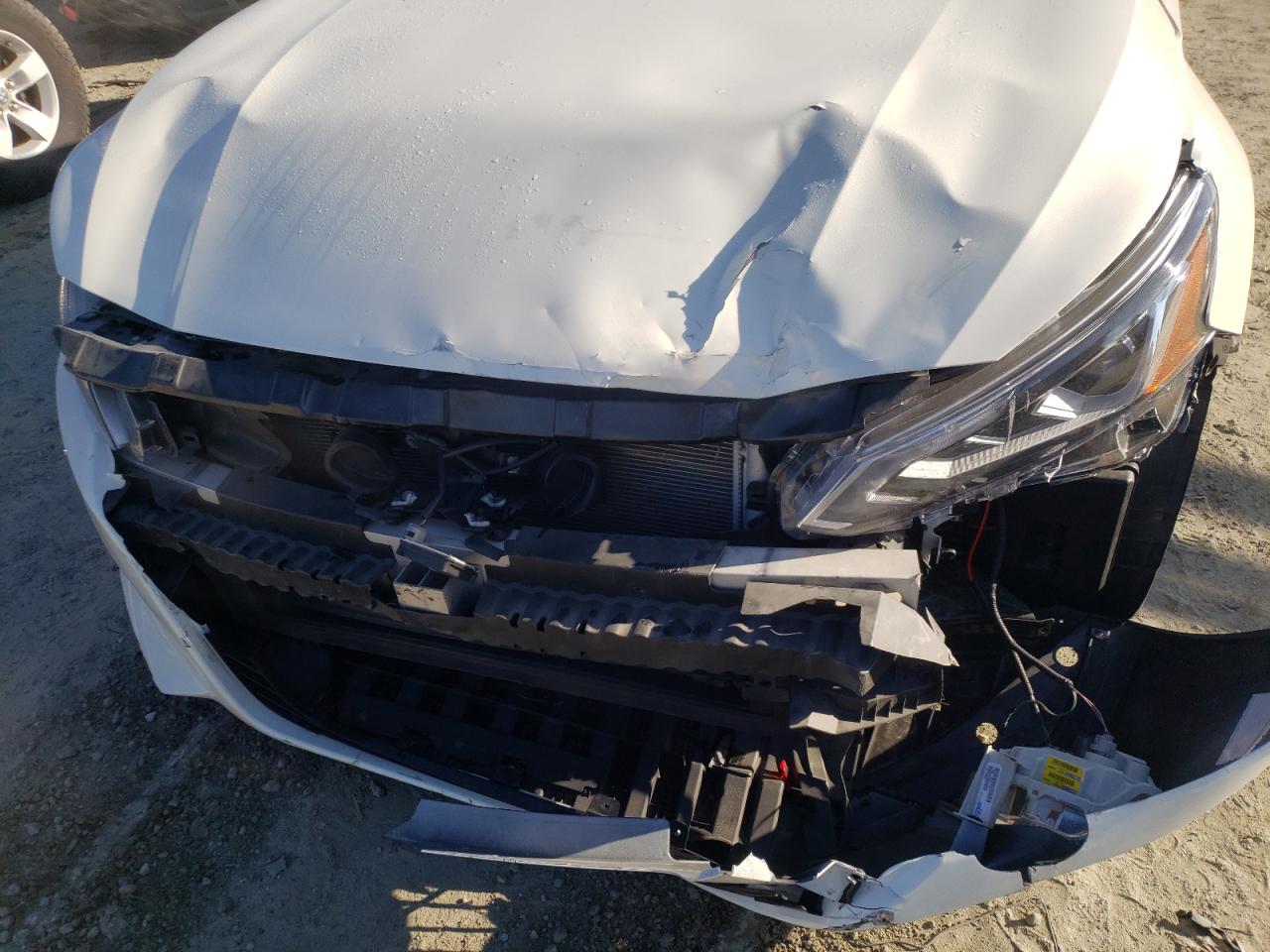 Photo 7 from auction – 2019 NISSAN ALTIMA SR with VIN 1N4BL4CV0KC114540