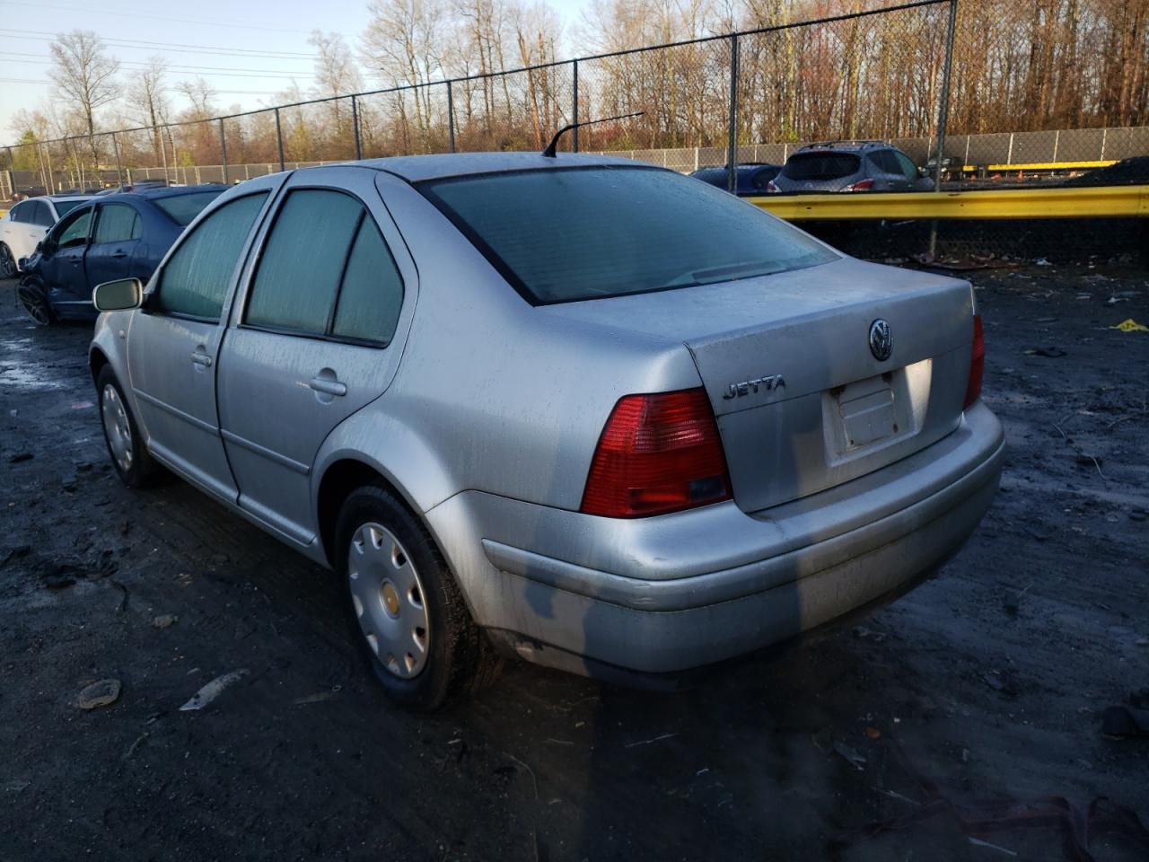 Photo 3 from auction – 2001 VOLKSWAGEN JETTA GL with VIN 3VWRT29M41M016892