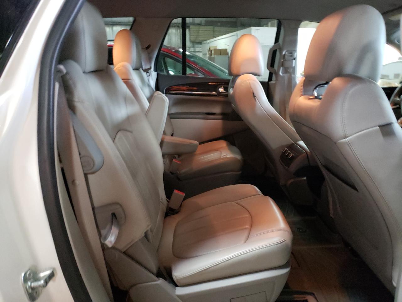 Photo 6 from auction – 2015 BUICK ENCLAVE with VIN 5GAKVBKD6FJ261661