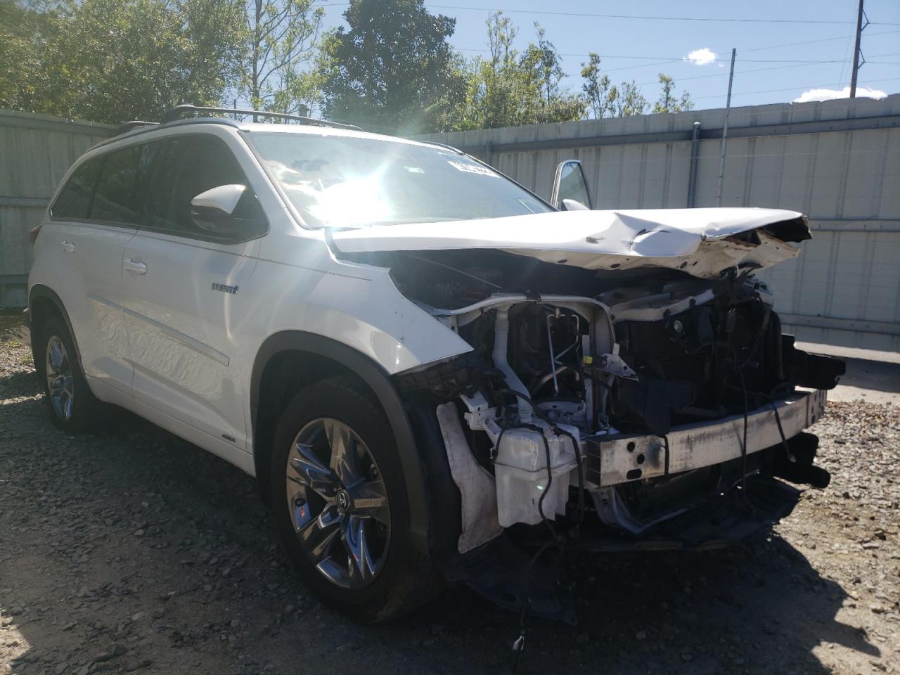 TOYOTA HIGHLANDER 2017 with VIN 5TDDGRFH6HS021281 - Photo from auction