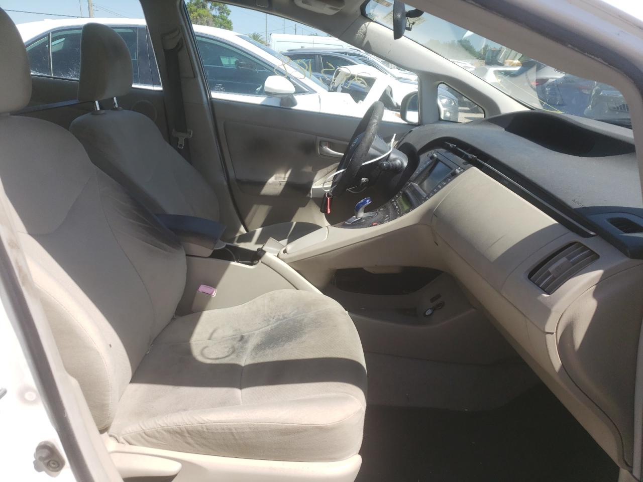Photo 5 from auction – 2011 TOYOTA PRIUS with VIN JTDKN3DU2B0315376