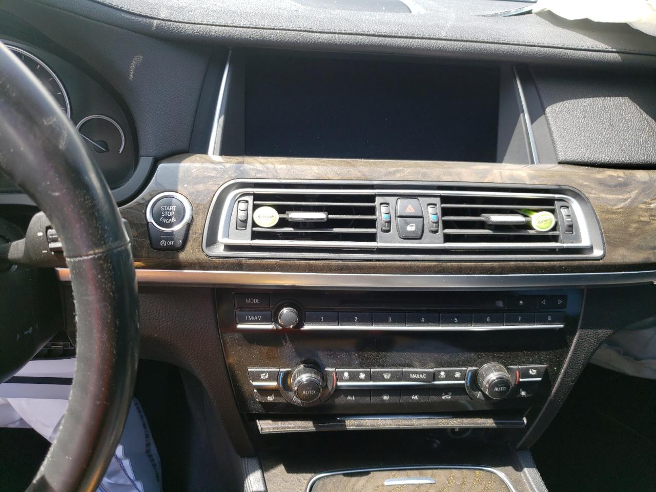 Photo 9 from auction – 2013 BMW 740 LI with VIN WBAYE4C56DD136860