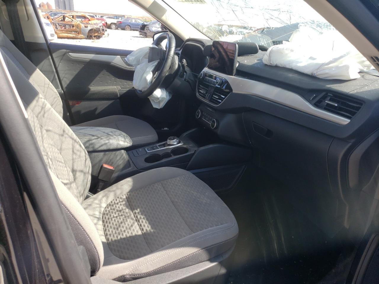 Photo 5 from auction – 2020 FORD ESCAPE SE with VIN 1FMCU0BZ3LUB20770