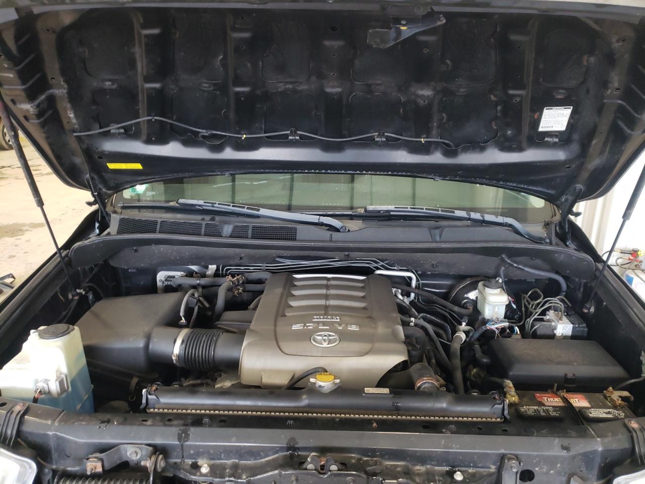 Photo 7 from auction – 2008 TOYOTA SEQUOIA SR with VIN 5TDBY64AX8S022457