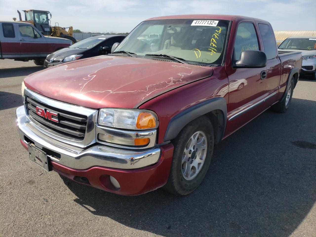 صورة رقم 2 من المزاد - 2004 GMC NEW SIERRA مع VIN 2GTEC19V341119141