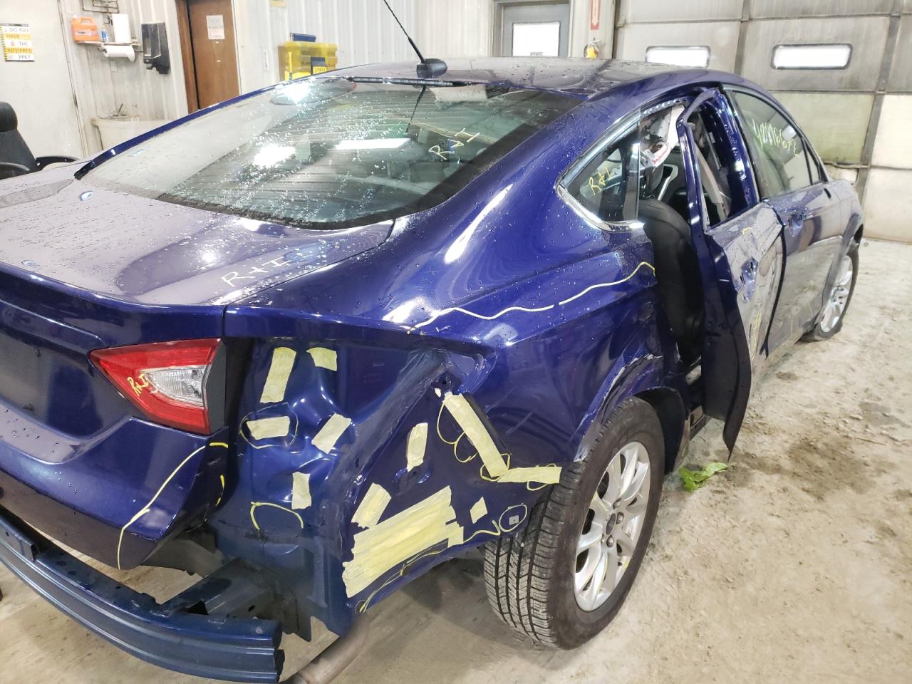 Photo 9 from auction – 2015 FORD FUSION S with VIN 1FA6P0G74F5111130