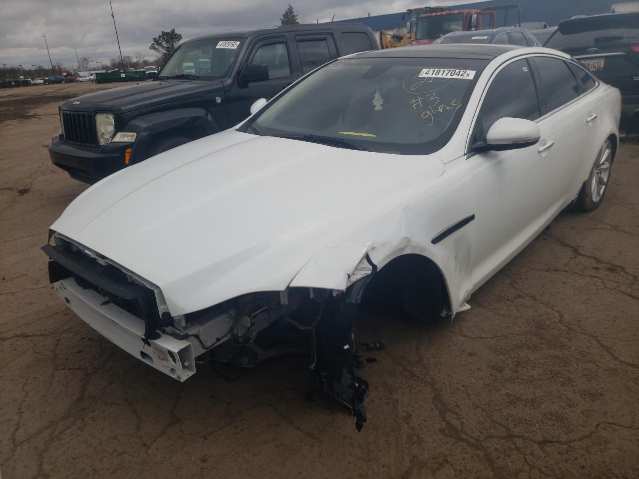 Photo 2 from auction – 2011 JAGUAR XJ with VIN SAJWA1CB4BLV12566