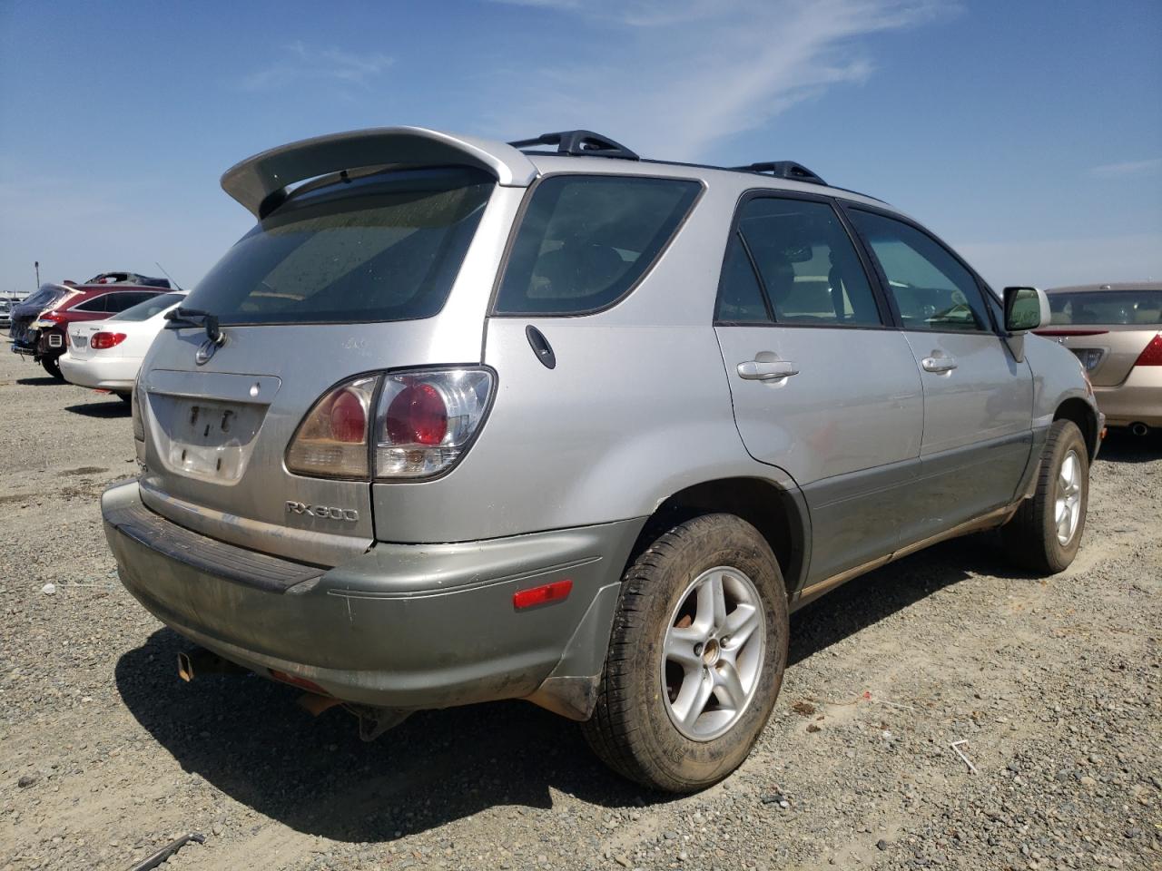 Photo 4 from auction – 2002 LEXUS RX 300 with VIN JTJHF10U820257725