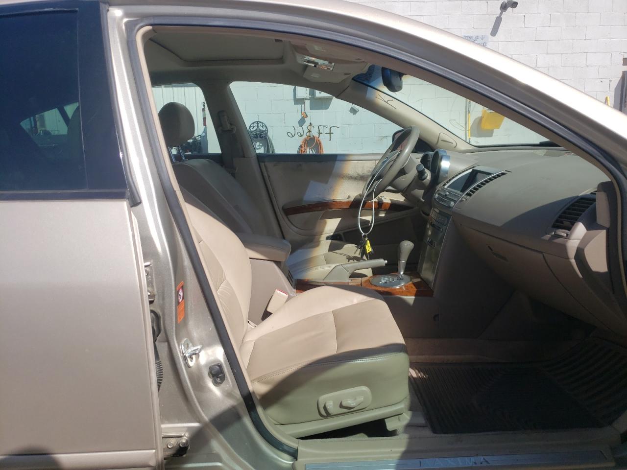 Photo 5 from auction – 2004 NISSAN MAXIMA SE with VIN 1N4BA41EX4C923765