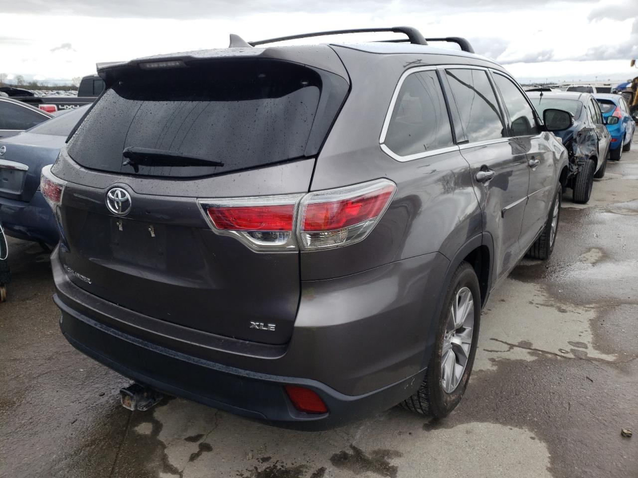 Photo 4 from auction – 2015 TOYOTA HIGHLANDER with VIN 5TDKKRFH7FS067236