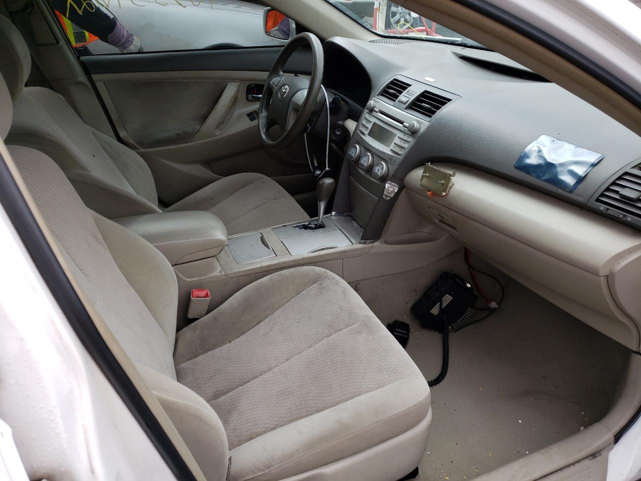 Photo 5 from auction – 2011 TOYOTA CAMRY BASE with VIN 4T1BF3EK1BU583558