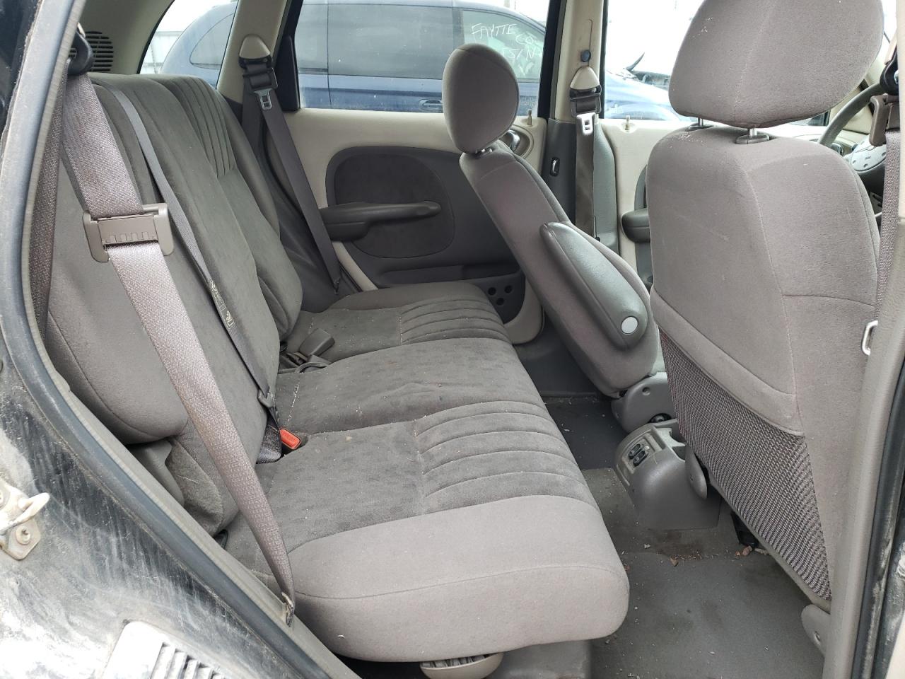 Photo 6 from auction – 2002 CHRYSLER PT CRUISER with VIN 3C4FY48B42T291222
